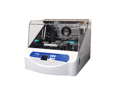 Inkubátor s trepačkou, model 650